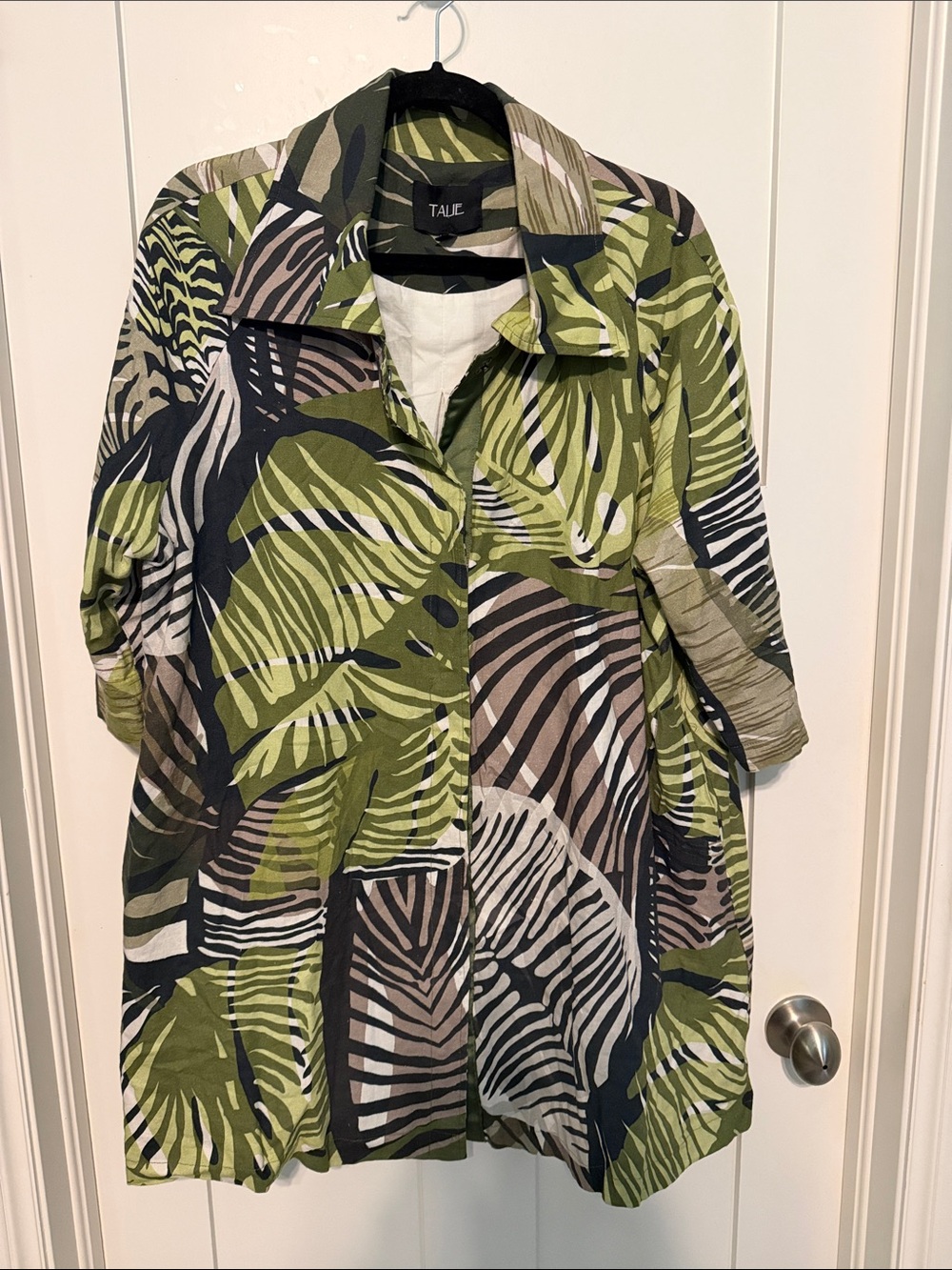 Talie Olive & Black Tropical Palm Leaf Print Button-Down Linen Blend Jacket